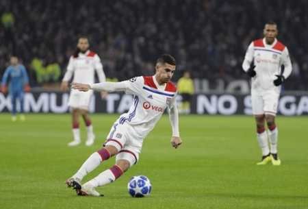 在一场充满 在一场充满